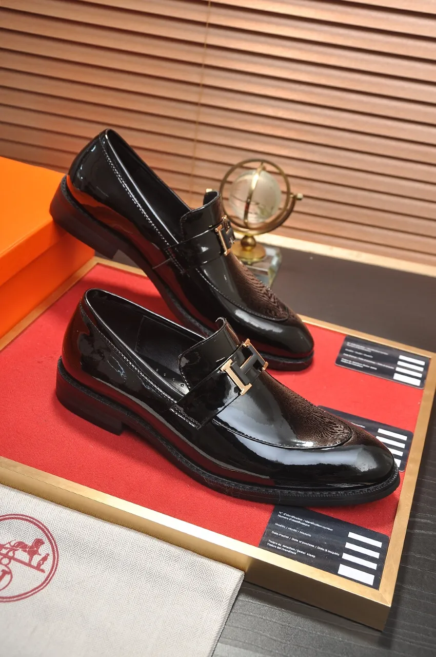 Men's shoes💰460💶[HERMES] (sheepskin lining)🍀Italian top luxury🍀He does not pursue novel styles and gorgeous colors, but attracts the favor of successful men with his flawless, elegant and classic style! This very, very comfortable, simple and stable style makes it easy to match any style! The pattern is absolutely 1:1 refined from the original case, and we strive for excellence in materials, imported cowhide + sheepskin lining💪💪💪extraordinary texture👍! .Black Brown Size: 38-45 (45 customized)
